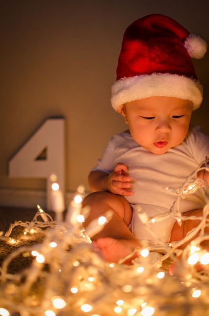 Baby Christmas Photography, Christmas Baby Pictures, طفلة حديثة الولادة, 4 Month Baby, Baby Boy Newborn Photography, Pictures Outfits, Baby Milestones Pictures, Baby Christmas Photos, Monthly Baby Pictures