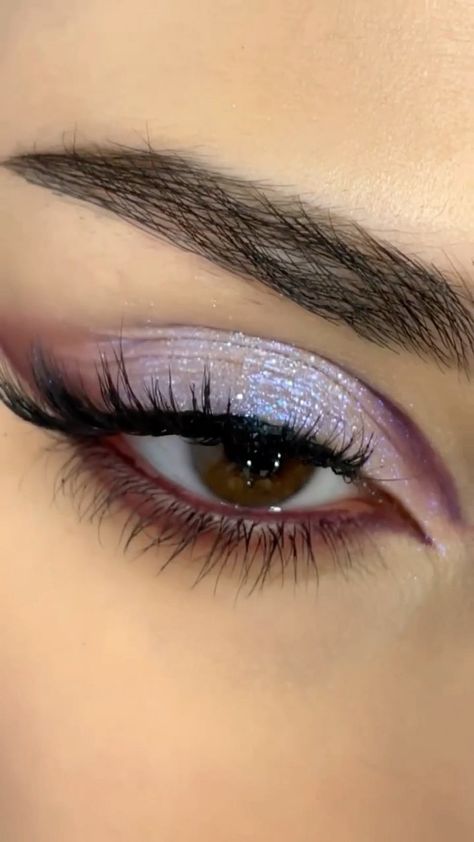 Euphoria Eye Makeup Tutorial, Make Up Inspo Euphoria, Make Up Vert, Euphoria Style Makeup, Makeup Vert, Maquillage Euphoria, Makeup Ideas Euphoria, Eye Makeup Euphoria, Euphoria Eye Makeup