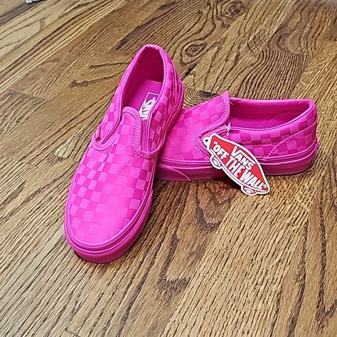 Cute Pink Checker Print Van's Brand New Never Worn Vans Shoes Fashion, Pink Closet, Haunting Adeline, Checkered Shoes, Cute Vans, Pink Jordans, Vans Pink, Daisy Wallpaper, Nike Fashion Shoes