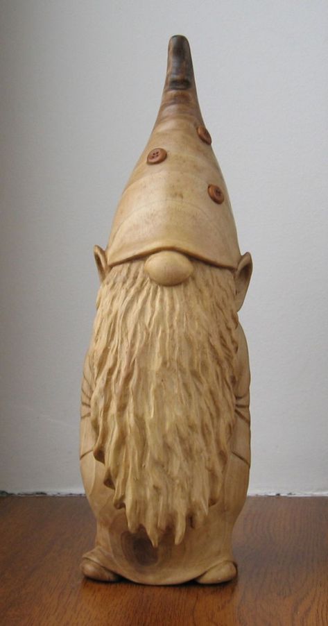 Creative Wood Whittling Projects and Ideas3 Wood Carving Patterns For Beginners, Art Sculpture En Bois, Whittling Patterns, Whittling Projects, Wood Carving Faces, Dremel Carving, Simple Wood Carving, Wood Carving For Beginners, Into The Wood