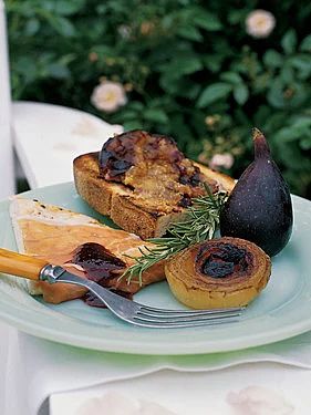 Balsamic Fig Sauce Fresh Fig Recipes, Fig Wine, Fig Sauce, Savoury Finger Food, Fig Recipes, Savory Vegan, Dried Figs, Fresh Figs, Pesto Sauce