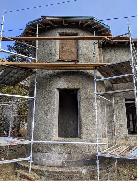 Hempcrete House, Manor Exterior, Natural Building Materials, To Build A Home, Build A Home, Build A House, Adobe House, Rammed Earth, Concrete Stone