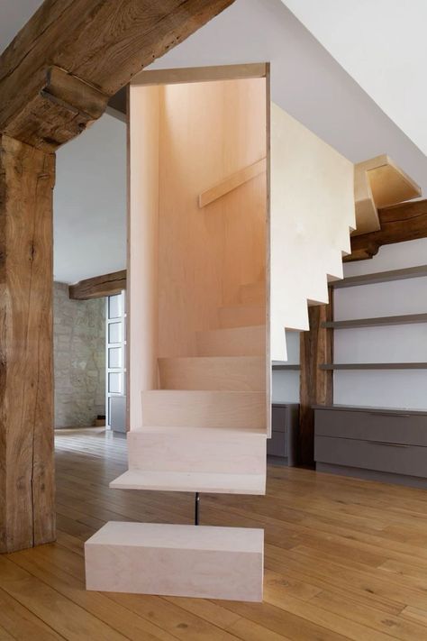 Interior Design Hallway, Escalier Design, Stairs Architecture, Studio Apartment Ideas, Modern Stairs, Wood Stairs, Stair Steps, Interior Stairs, House Stairs