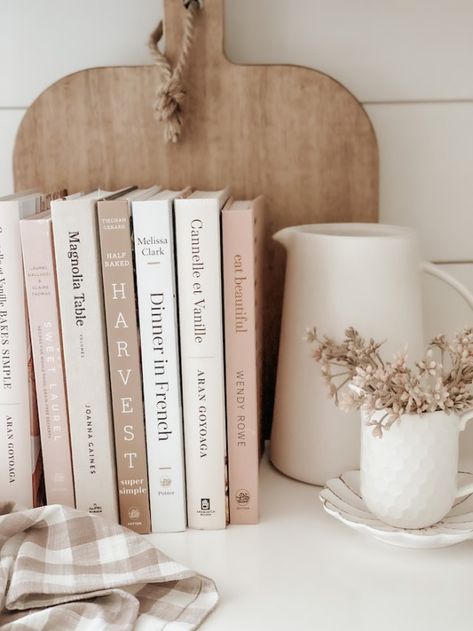 Countertop Decor, Neutral Kitchen, Neutral Paint Colors, Joanna Gaines, Kitchen Shelves, Kitchen Pantry, Kitchen Styling, Diy Kitchen, Decoration Design