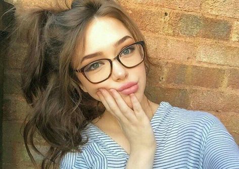 Teenage Summer, Hairstyle Braided, Kacamata Fashion, Fitness Board, Hairstyle Long, Glasses Trends, Prom Hairstyle, Hairstyle Hairstyle, Hairstyle Short