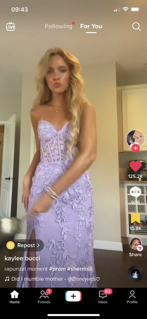 Purple Prom Dress Blonde Hair, Rapunzel Homecoming Dress, Rapunzel Themed Prom Dress, Tangled Theme Prom Dress, Rapunzel Inspired Prom Dress, Tangled Prom Dress, Prom Dresses Light Purple, Rapunzel Prom Dress, Cute Prom Dresses Long