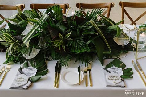 Tropical Black Tie Wedding, Botanical Tablescape, Minimal Tropical Wedding, Black Tie Affair Wedding, Tropical Wedding Centerpieces, Tropical Centerpieces, Jungle Wedding, Tropical Wedding Inspiration, Tropical Interior