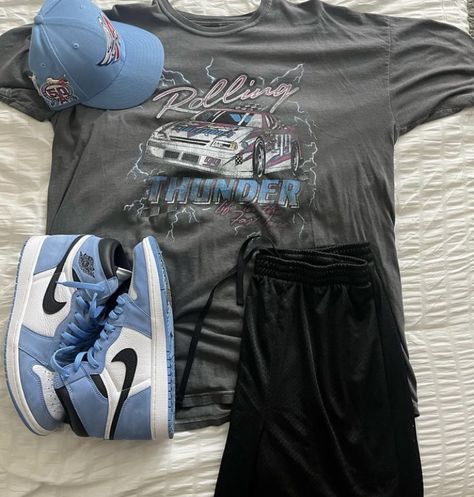 University Blue Outfit, Blue Jordans Outfit, Jordan 1 High University Blue, Air Jordans Outfit, Jordan 1 Outfit Men, Blue Outfit Men, Black Teens Fashion, Styling Jordans, Hat Outfits