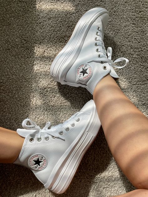 Cute Converse Platform, Outfits Con Tenis Converse, Leather Converse Outfit, Platform Leather Converse, Leather Platform Converse, Converse Styling, Converse Platform Outfit, Converse Run Star Hike Outfit, All Star Aesthetic