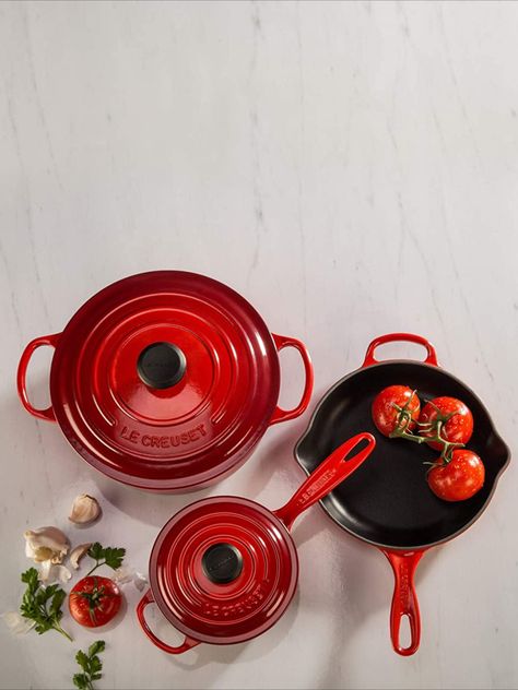 Matte Black Interior, Cast Iron Set, Cast Iron Cookware Set, Enameled Cast Iron Cookware, Le Creuset Cookware, Enamel Cookware, Lounge Interiors, Iron Cookware, Iron Handles