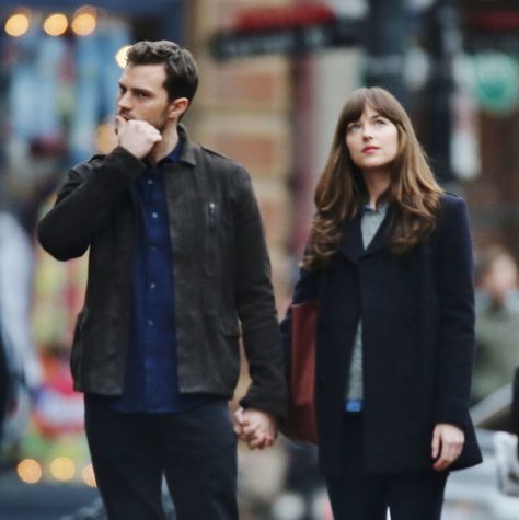 14 Fifty Shades Darker Set Pictures That Will Leave You All Hot and Bothered Anastasia Steele Outfits, Dakota Johnson Jamie Dornan, Gideon Cross, Anastasia Grey, 50 Shades Darker, Christian Grey Jamie Dornan, Dakota Johnson Style, Fifty Shades Movie, Anastasia Steele