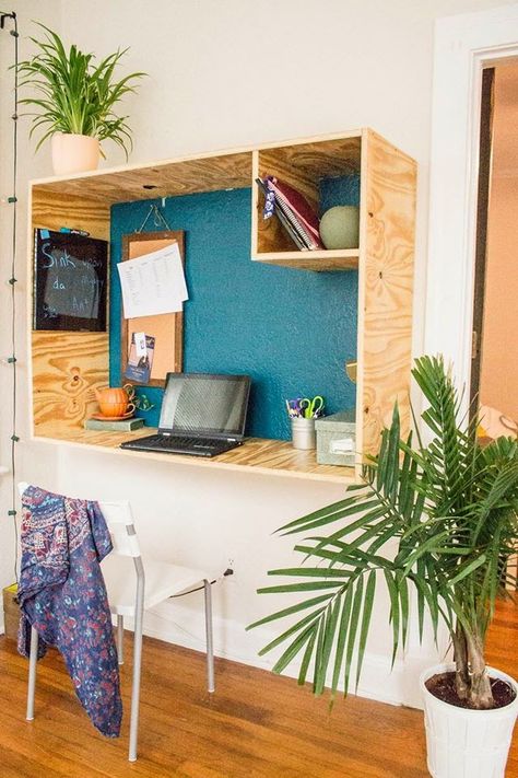 Diy Small Desk, Apartment Desk, Plywood Desk, Journals Diy, Style Shelf, Ply Wood, Diy Ikea Hacks, Diy And Home Improvement, Wood Cut