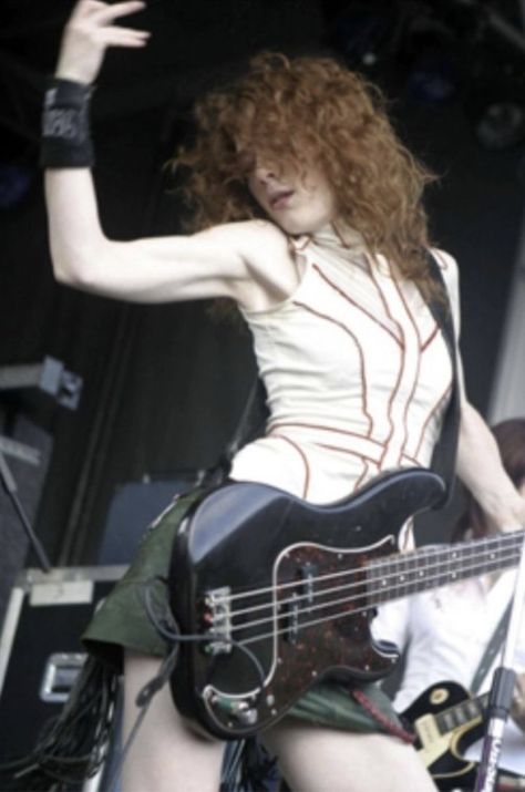 Celebrity Editorial, Melissa Auf Der Maur, Sundress Vintage, The Smashing Pumpkins, Editorial Photos, Human Reference, Body Reference Poses, Sports Images, Human Poses Reference