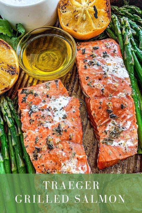 Grilled Salmon On Traeger, Pellet Grill Seafood Recipes, Salmon Filet On Smoker, Traeger Salmon Recipes Grilled, Trager Smoker Salmon, Salmon On Traeger Smoker, Treager Salmon Recipes, Traeger Grill Recipes Salmon, Salmon On Griddle Recipe