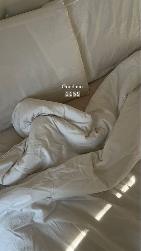 White sheets, good morning, morning routine, morning colors, white aesthetic Aesthetic Morning Routine Pictures, Mornight Aesthetic, Late Morning Aesthetic, Matin Aesthetic, Morning Routine Photos, Lazy Morning Aesthetic, Waking Up Aesthetic, Late Morning Routine, Morning After Aesthetic