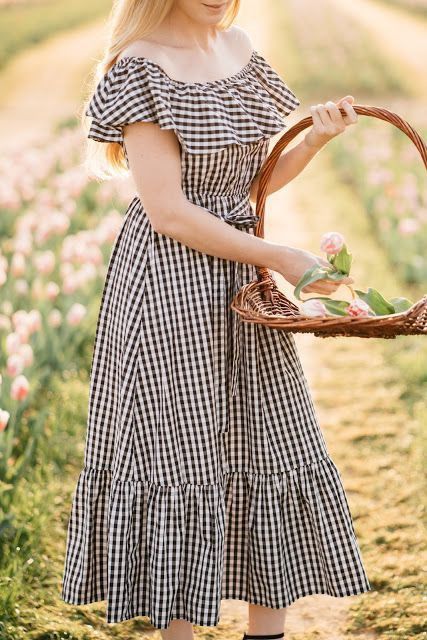 Check Frock Designs, Check Frock, Texas Tulips, Gingham Midi Dress, Asian Wedding Dress Pakistani, Cotton Night Dress, Cotton Short Dresses, Frock Designs, Fashion Outfit Ideas