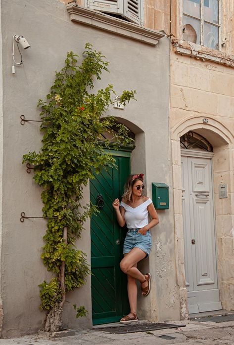 Colorful Doors, Valletta Malta, Bff Poses, Travel Pictures Poses, Pondicherry, Selfie Poses Instagram, Friend Poses Photography, Stylish Photo Pose, Pic Pose