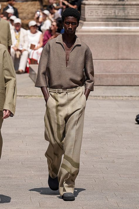 Outfit Homme, 2024 Menswear, Smart Casual Menswear, Zegna Men, Summer Trends Outfits, Men Fashion Show, Tennis Fashion, Mens Outfit Inspiration, Mens Fashion Week