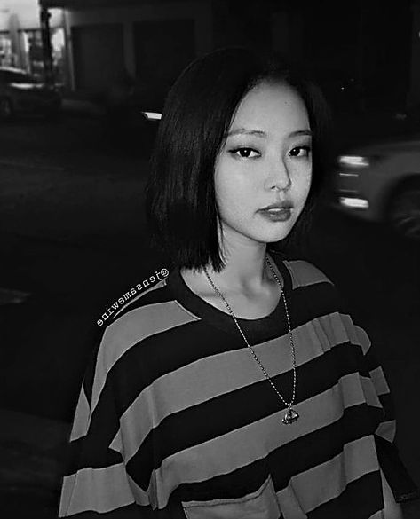 Jennie Kim Short Hair, Jennie With Short Hair, Short Hair Jennie, Jennie Kim Port Aesthetic, Blackpink Short Hair, Jennie Short Hair, Jennie Hair, Hair Styles For Short Hair, Styles For Short Hair