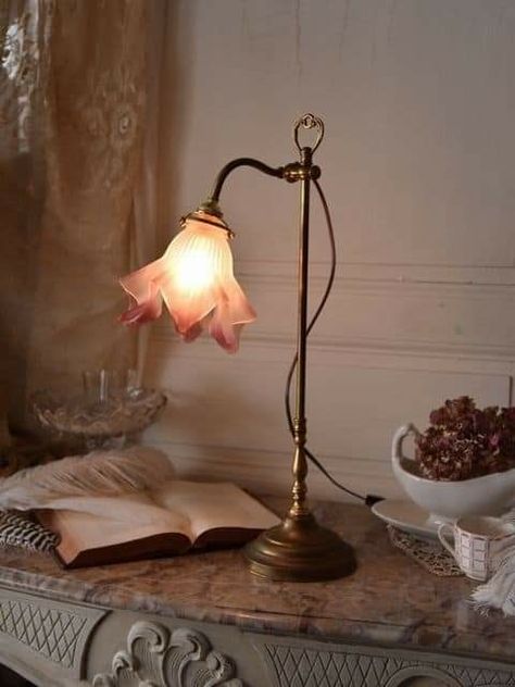 Granny Unit, Dark Academy, I Love Lamp, Flower Lamp, Fairy Lamp, Cool Lamps, Flower Lights, Room Inspiration Bedroom, Dream House Decor