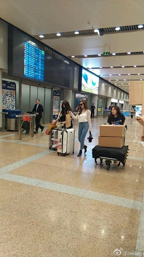 Jessica Jung at Beijing Airport. Jennifer Albert, Emma Louise Jones, Beijing Airport, Louise Jones, Fake Ft Call, Jessica Jung, Beijing, Baby Strollers, Quick Saves