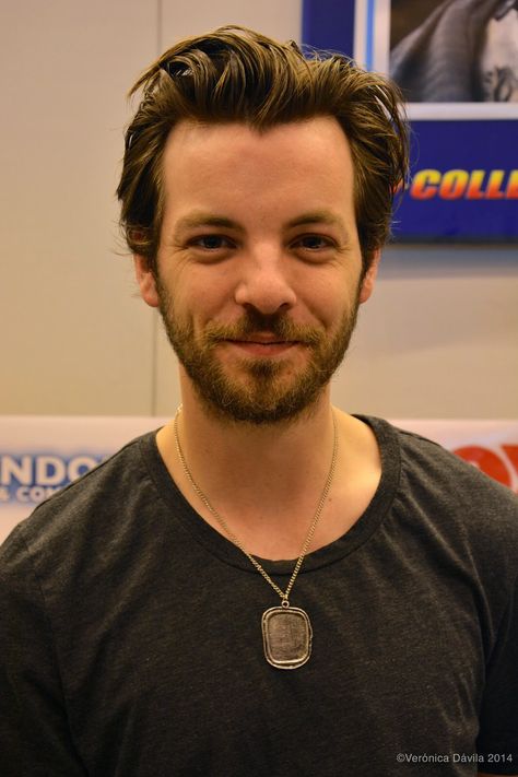 G. Anthony Gethin Anthony, Renly Baratheon, British Actors, Love And Respect, My Crush, Mens Hairstyles, Dog Tag Necklace, Eye Candy, Beautiful People