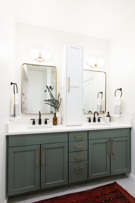 Makeover Kamar Mandi, Green Vanity, Pretty Bathrooms, Boys Bathroom, Upstairs Bathrooms, Bathroom Redo, Green Bathroom, Bathroom Renos, Bath Remodel