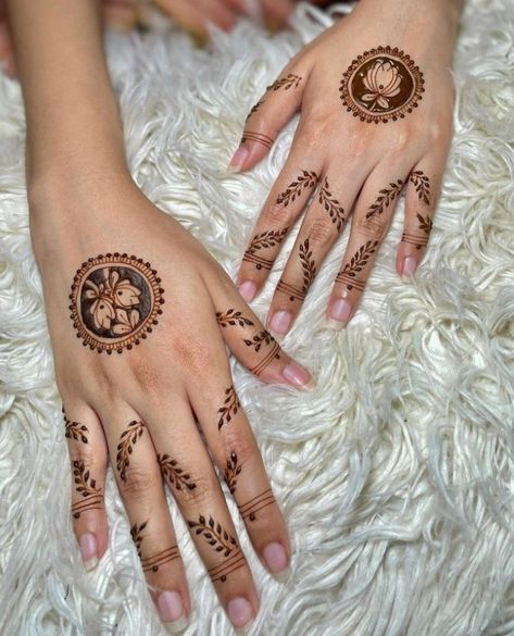 Eid Mehendi 2024, Mehendi And Nails, Desi Bridal Nails, Mehandi Simple Designs, Diwali Nails, Minimalist Mehendi, Diwali Henna, Mehndi Designs Latest Mehndi Designs, Short Mehndi Design