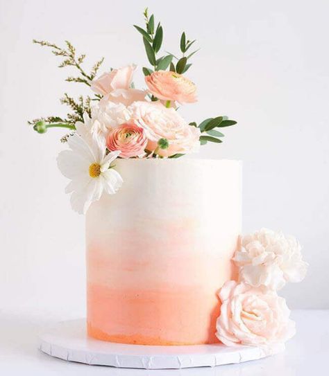 Peach Cakes, Coral Cake, Wedding Cake Peach, Tårta Design, Flower Cake Design, Spring Wedding Cake, Beautiful Cake Designs, Elegant Birthday Cakes, Peach Cake