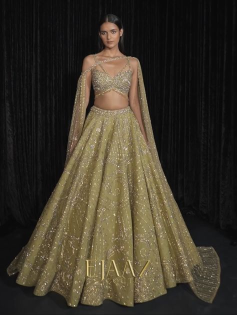 Lengha Blouse, Indian Bridesmaid Dresses, Sangeet Outfit, Simple Lehenga, Latest Bridal Lehenga, Wedding Lehenga Designs, Indian Bride Outfits, Traditional Indian Dress, Pakistani Wedding Outfits