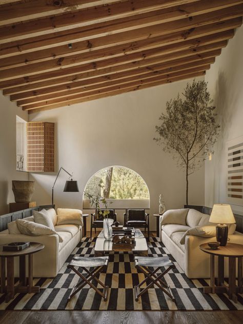 Best of est | Mexican Mountain Homes Mexico Design, Mario Bellini, Pierre Jeanneret, Mountain Homes, Design Del Prodotto, Kelly Wearstler, Chiaroscuro, Cabins In The Woods, Oak Floors