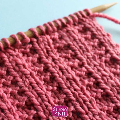 Easy Scarf Knitting Patterns, Stitch Knitting Pattern, Knitted Washcloth Patterns, Studio Knit, Knitting Stitches Tutorial, Knitting Paterns, Beginner Knitting Patterns, Baby Blanket Knitting Pattern, Knitting Instructions