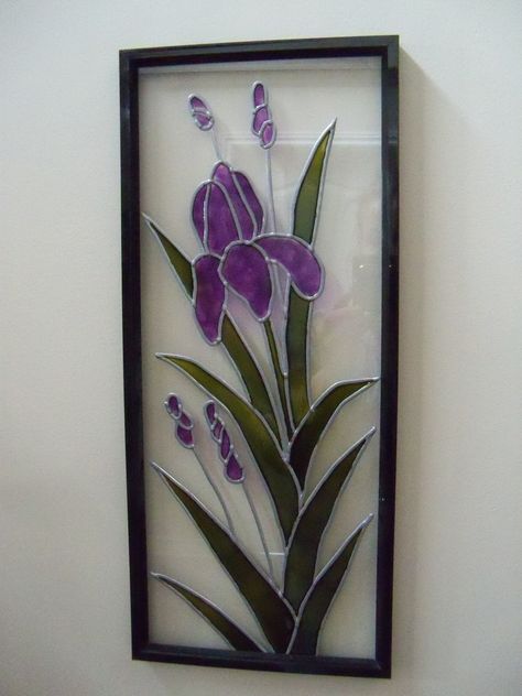 How To Display Stained Glass Art, Glass On Glass Mosaic Window Flower, Stained Glass Iris Pattern, Glass Painting Ideas Picture Frames, Floral Stained Glass Patterns, Stained Glass Iris, Realistic Flower Drawing, Diy Stained Glass Window, Glass Painting Patterns