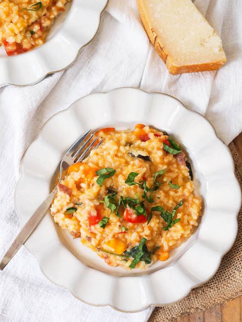 Make this recipe for tomato basil risotto with prosciutto and get tips for… Basil Risotto, Italian Risotto, Classic Italian Dishes, Risotto Recipes, Tomato Basil, Tomato Recipes, Italian Dishes, Fall Recipes, Main Course