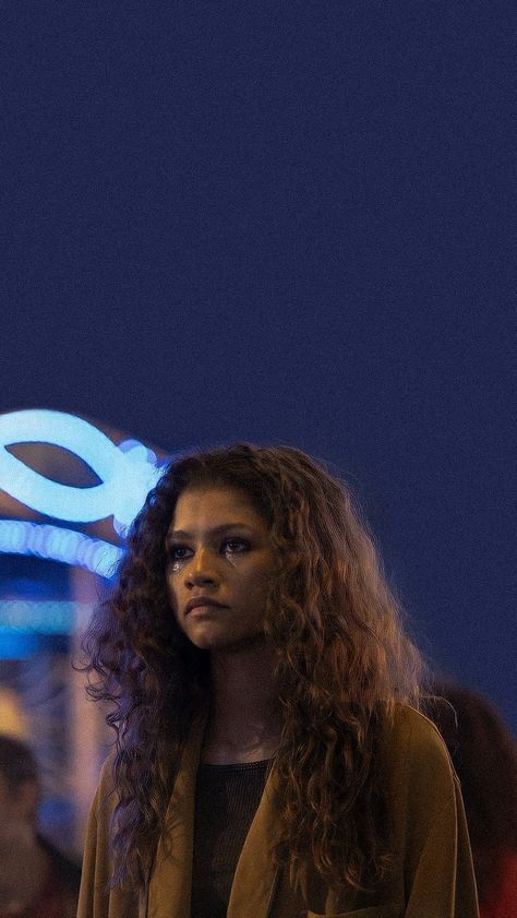 Euphoria Wallpaper Iphone, Euphoria Wallpaper Aesthetic, Euphoria Background, Euphoria Aesthetic Wallpaper, Euphoria Wallpaper, Rue Bennett, Euphoria Vibes, Euphoria Aesthetic, Beauty Movie