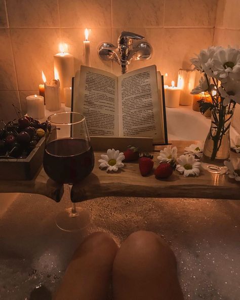 Candlelit Bath, Write Poems, Aesthetic Bath, Cozy Bath, Books Photography, Bath Aesthetic, Zen Bathroom, Bath Tray, Soothing Bath