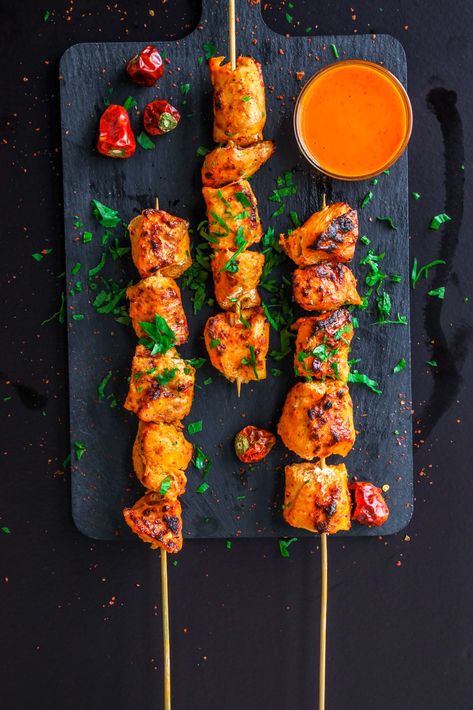 Kebab Photography, Grill Photography, Healthy Cheat Meals, Chicken Pakora Recipe, Fine Dining Menu, Food Shoot, Delicious Food Image, Indian Food Photography, Food Videography