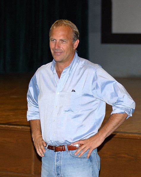 Kevin Costner! Love him! He only gets better w/ time Kevin Kostner, Jockstrap Men, Ashley Judd, Claire Danes, Matthew Perry, Kevin Costner, Hollywood Icons, Demi Moore, Julianne Moore