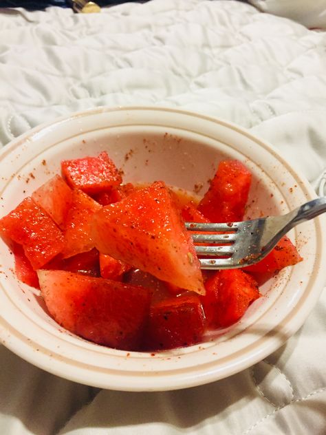 Sliced Watermelon💯 Tajin Lemon juice  Salt ✔️ Watermelon Tajin, Munchies Food, Sliced Watermelon, Food Meals, Watermelon Fruit, Watermelon Slices, Food Drinks, Tomato Salsa, Lemon Juice