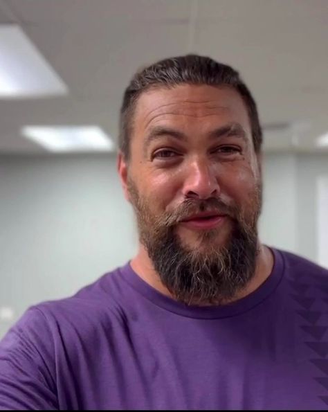 Jason Momoa Selfie 2024, Jason Momoa Selfie, Jason Momoa Hair, Aquaman Actor, Jason Momoa Aquaman, Blue Eyed Men, Mouse Pictures, Happy New Year Gif, Mickey Mouse Pictures