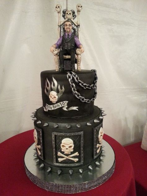 Milty rocks 50 heavy metal cake by Rock Candy Cakes Skull Cake Tutorial, Rock Candy Cakes, Wedding Cake Rock, Festa Rock Roll, Tattoo Cake, Gothic Cake, Rocket Cake, Rock Cake, Skull Cake