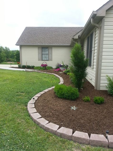 Landscape Flowerbed Landscaping, Land Scaping, Brick Garden Edging, Front Lawn Landscaping, Brick Edging, Brick Garden, Front Porch Design, Front Yards, Front Lawn