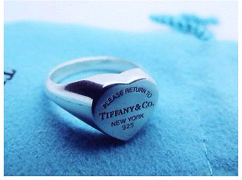 Tiffany ring Tiffany Rings Casual, Clothes Manifestation, Rings Casual, Tiffany Ring, Heart Signet Ring, Tiffany Rings, Casual Rings, Manifestation Board, Tiffany Blue