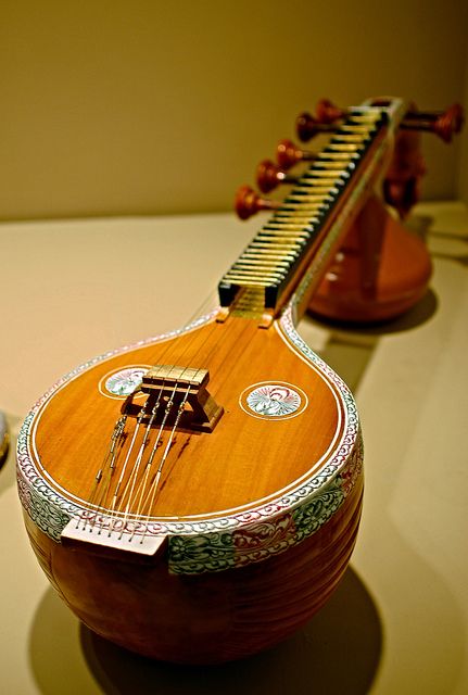 Veena- this is not mine..my veena was the most beautiful instrument i've seen...the carvings and painted base were so perfect *sigh* Sitar Instrument, Hindustani Classical Music, Indian Musical Instruments, Wooden Musical Instruments, Ukulele Art, Bharatanatyam Poses, Music Notes Art, Ram Image, Instruments Art