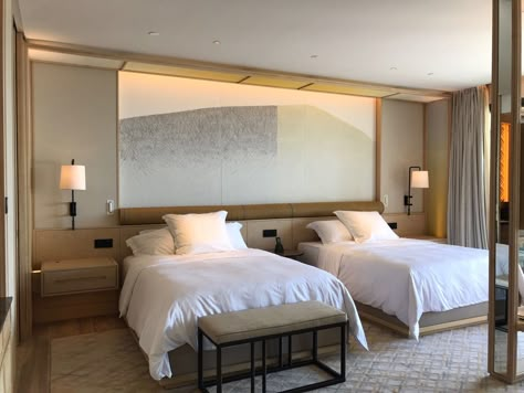 Hotel Room Design Luxury Modern, Hotel Room Design Luxury, Hotel Room Design Bedrooms, Family Hotel Room, Comfortable Bedroom Decor, Modern Hotel Room, Hotel Room Interior, Hotel Room Design, Danang