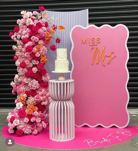 Miss To Mrs Shower Ideas, Simple Balloon Decor, Sweet 16 Treats, Graduation Decorations 2023, Arch Backdrops, 40th Party Ideas, Garden Baby Shower Theme, Event Signs, Party Theme Decorations