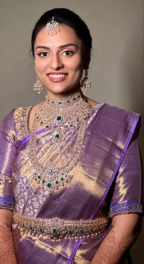 Lavender Color Pattu Saree, Bridal Pastel Saree, Purple Wedding Saree Brides, Lavender Pattu Saree Blouse Designs, Purple Saree Bride, Lilac Sarees, Lilac Pattu Saree, Lavender Saree Blouse Combination, Diamond Maangtika