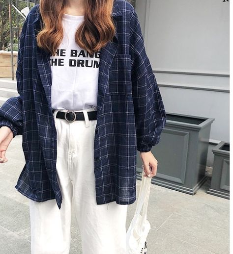 Flannel Outfits Korean, Plaid Flannel Outfit, Oversized Flannel Outfits, Plaid Shirt Outfits, Oversized Plaid Shirts, Estilo Harajuku, Indie Clothes, Y2k Aesthetic Fashion, Egirl Outfits