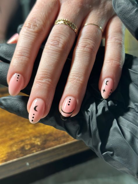 #halloween #halloweennails #witchynails Easy Almond Halloween Nails, Round Nails Halloween, Cuticle Nail Art Half Moons, Neutral Halloween Nails Coffin, Short Round Nails Halloween, Halloween Nails Short Oval, Minimalist Halloween Nails Short, Witch Nail Designs Short, Minimal Spooky Nails