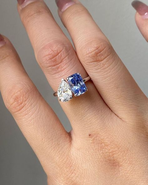 Blue And Diamond Ring, Double Stone Engagement Ring Sapphire, Two Stone Engagement Ring Sapphire, Sapphire And Diamond Toi Et Moi Ring, Toietmoi Engagement Ring, Diamond And Gemstone Engagement Rings, Toi Et Moi Sapphire Ring, Sapphire Toi Et Moi Ring, Toi Et Moi Ring Sapphire